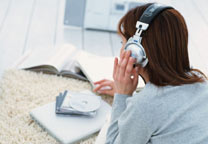 不干擾工作時，聽聽放鬆的音樂。