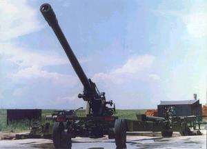 PLL01型155毫米牽引式加農榴彈炮
