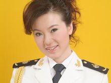 海軍軍樂團歌唱演員喬麗