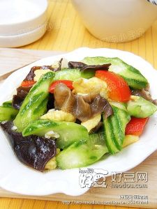 黑木耳炒絲瓜