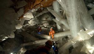 墨西哥奈卡水晶洞