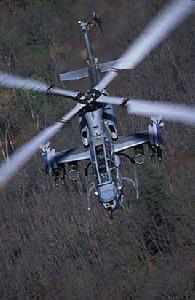 AH-1武裝直升機 AH-1武裝直升機