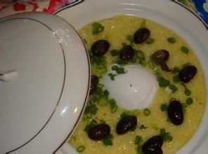 黑豆蛋粥 黑豆蛋粥