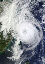 2013年強颱風“菲特”衛星雲圖