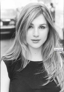 阿雅·卡什 阿雅·卡什