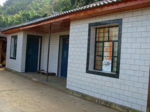 班朵新寨村 班朵新寨村