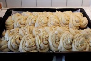 豆奶長條花捲式甜麵包 豆奶長條花捲式甜麵包