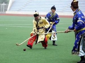 達斡爾族傳統曲棍球競技