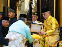 彭亨州蘇丹阿都拉繼位儀式圖