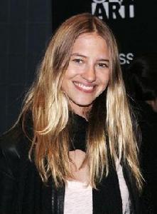 薩拉·齊夫 薩拉·齊夫