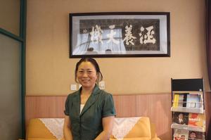 畫家靳雪丹個人照片