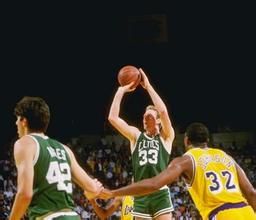 拉里·伯德條款