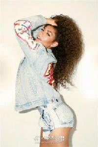 Alexandra Reid Alexandra Reid