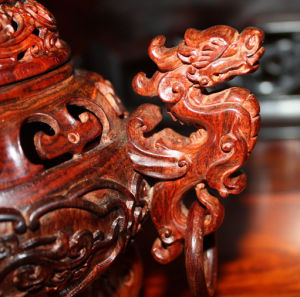 優質紅木雕刻線條簡約有靈氣
