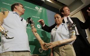 仿生女人的仿生手