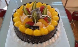 朱古力水果蛋糕卷 朱古力水果蛋糕卷