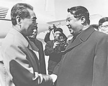 周恩來與金日成