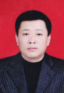 李革新 李革新