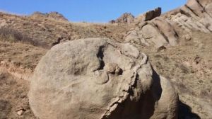 建平岩群 建平岩群