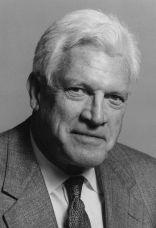 肯尼斯·安德魯斯 肯尼斯·安德魯斯