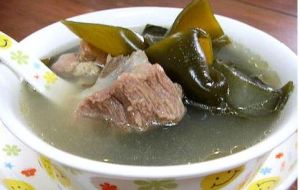 昆布海澡瘦肉湯 昆布海澡瘦肉湯