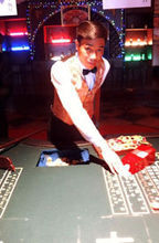 《同門往事》飾演荷官