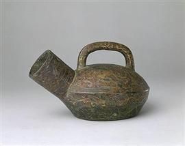 戰國錯金銀鳥紋虎子 戰國錯金銀鳥紋虎子