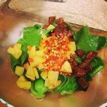 油潑辣子菠菜面 油潑辣子菠菜面