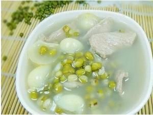 綠豆百合煲瘦肉 綠豆百合煲瘦肉