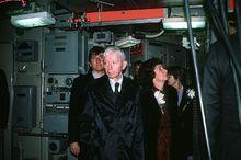 海曼·喬治·里科弗上將視察核潛艇