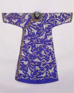 寶藍色緞繡雲鶴紋袷便袍 寶藍色緞繡雲鶴紋袷便袍