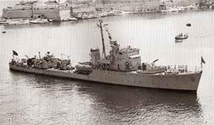 當年停泊在香港的“重慶號”巡洋艦 後來參加起義