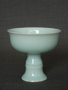 元代青白釉高足杯
