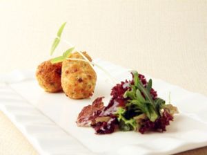 炸咖喱起司飯球 炸咖喱起司飯球