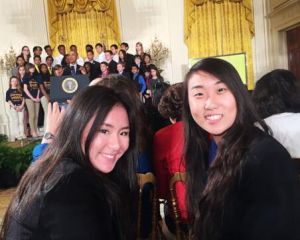 2015年“西門子科學獎”冠軍得主戴晶美(左)、劉勝珠(右)