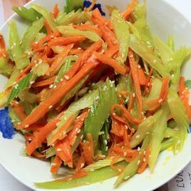 涼拌芝麻西芹胡蘿蔔 涼拌芝麻西芹胡蘿蔔