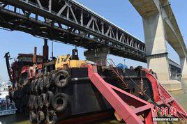 10·15肇慶采砂船碰撞大橋事故 10·15肇慶采砂船碰撞大橋事故