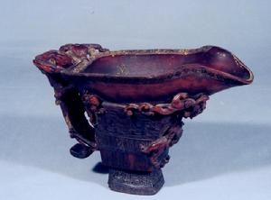 青島市博物館犀角雕螭虎紋杯