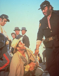 《黃金三鏢客》