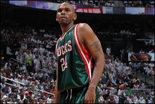 效力於雄鹿隊時期