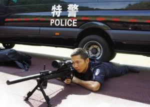 深圳特警裝備的高精度狙擊步槍