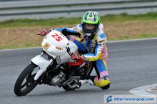 新蜂女子車隊賽車