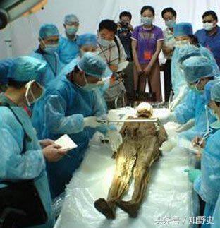 廣西古墓發現“巨星石棺”,巨棺訊息震撼全國考古界惹來專家聚集 廣西古墓發現“巨星石棺”,巨棺訊息震撼全國考古界惹來專家聚集