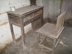 故居陳列物之一：黃現璠使用過的書桌