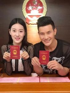 謝孟偉領證結婚