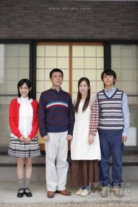 《田間小道的花花公子》劇照