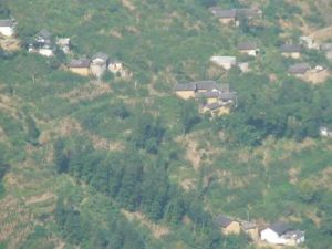 龍洞山自然村 龍洞山自然村