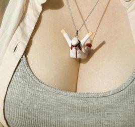 迷人的乳溝 迷人的乳溝