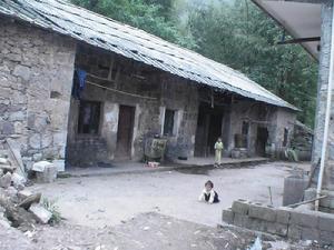 大堰自然村[以勒鎮瓜果村委會下轄自然村]