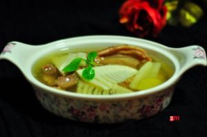 冬筍鴨湯